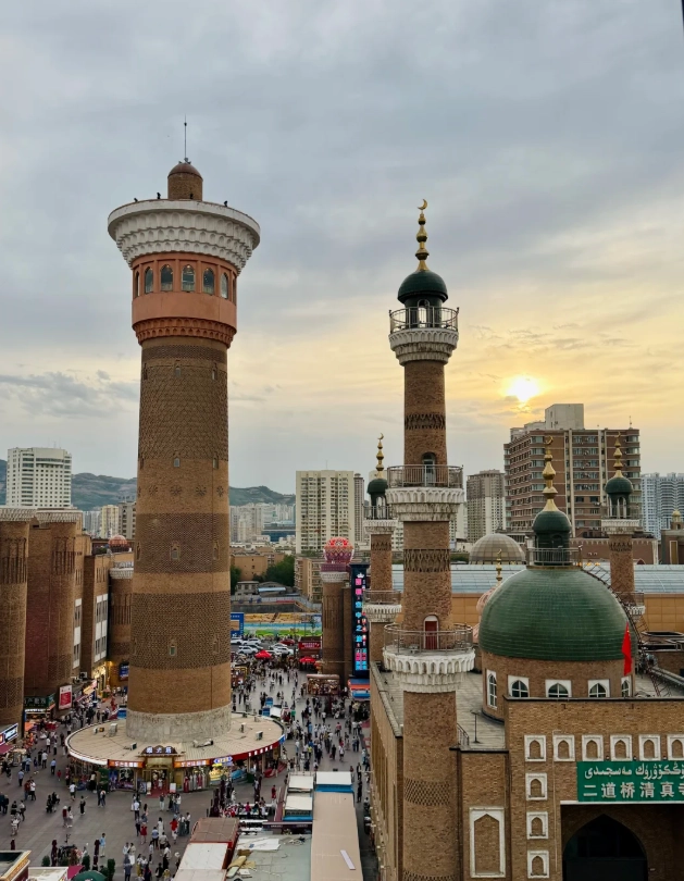 How to Get to Xinjiang International Grand Bazaar: 3 Best Ways + Insider Tips