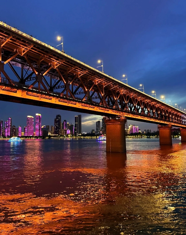 Wuhan Yangtze River Bridge walking route Wuhan Yangtze River Bridge walking route