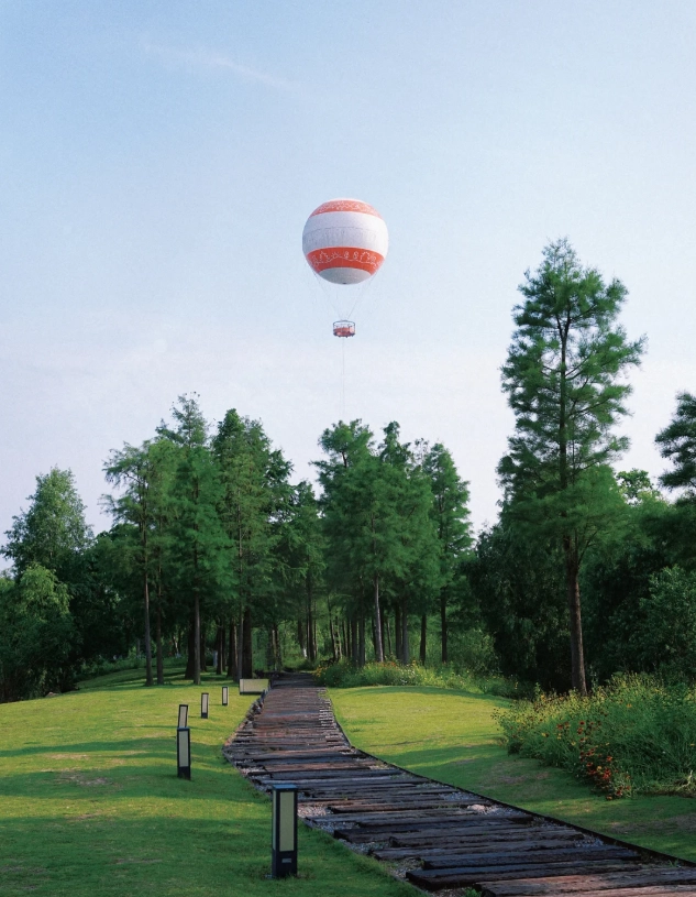East Lake Scenic Area full day itinerary: Dodge crowds & save money
