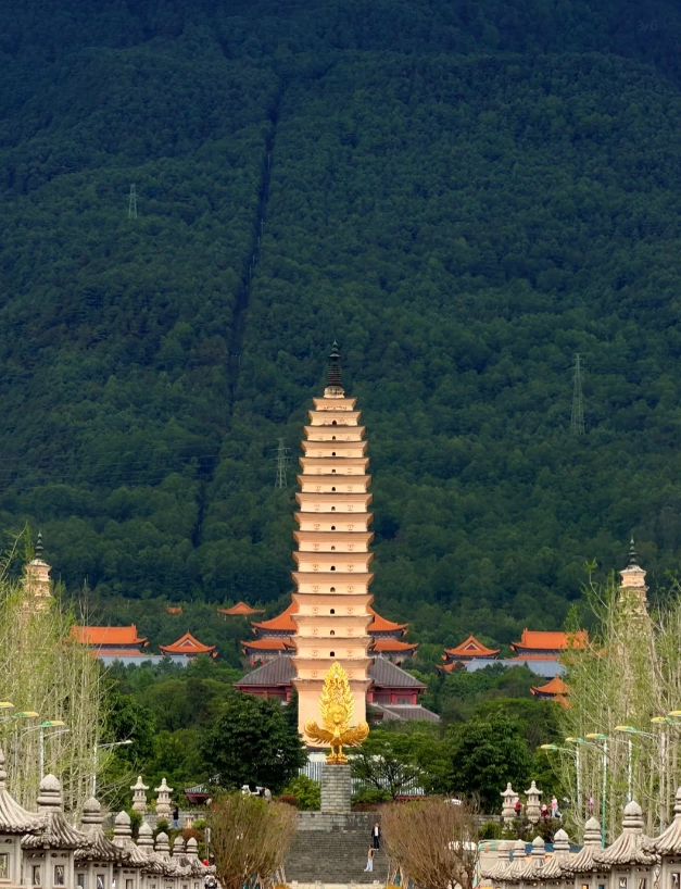 Dali Three Pagodas itinerary