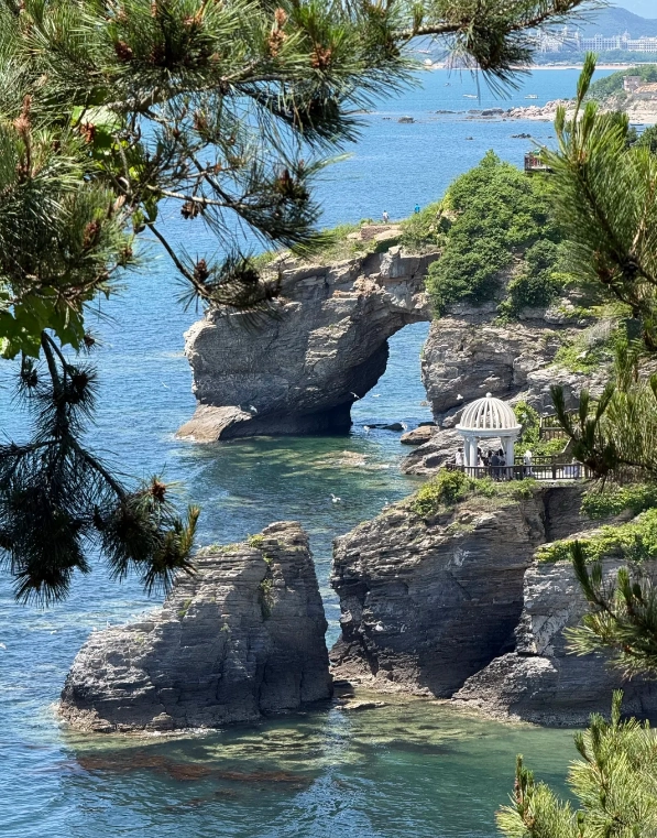 best time to visit Golden Pebble Beach best time to visit Golden Pebble Beach