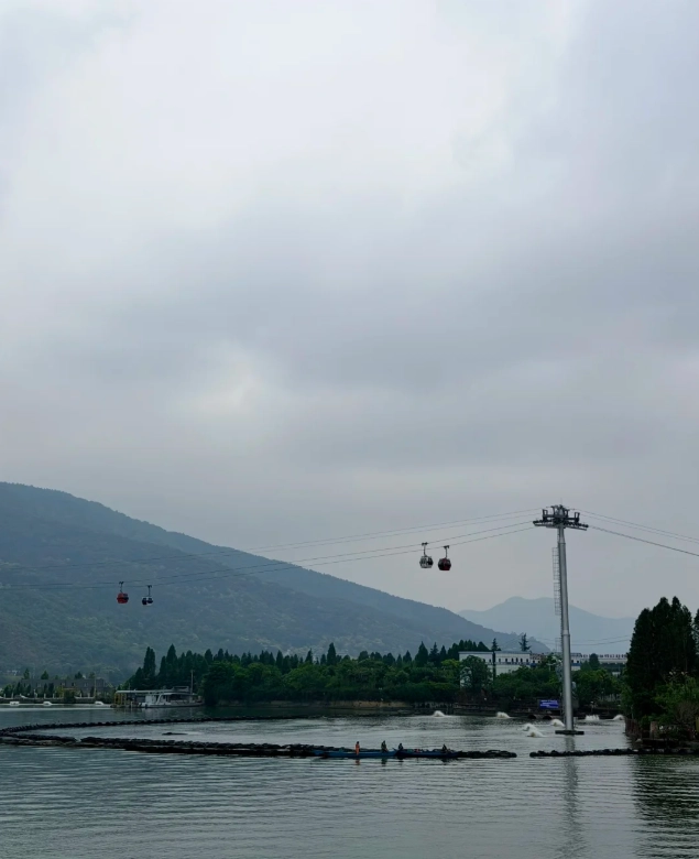 Dianchi Lake attractions Dianchi Lake attractions