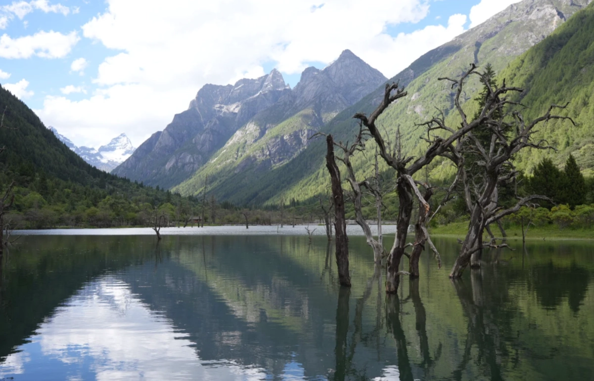 Best time to visit Siguniang Best time to visit Siguniang