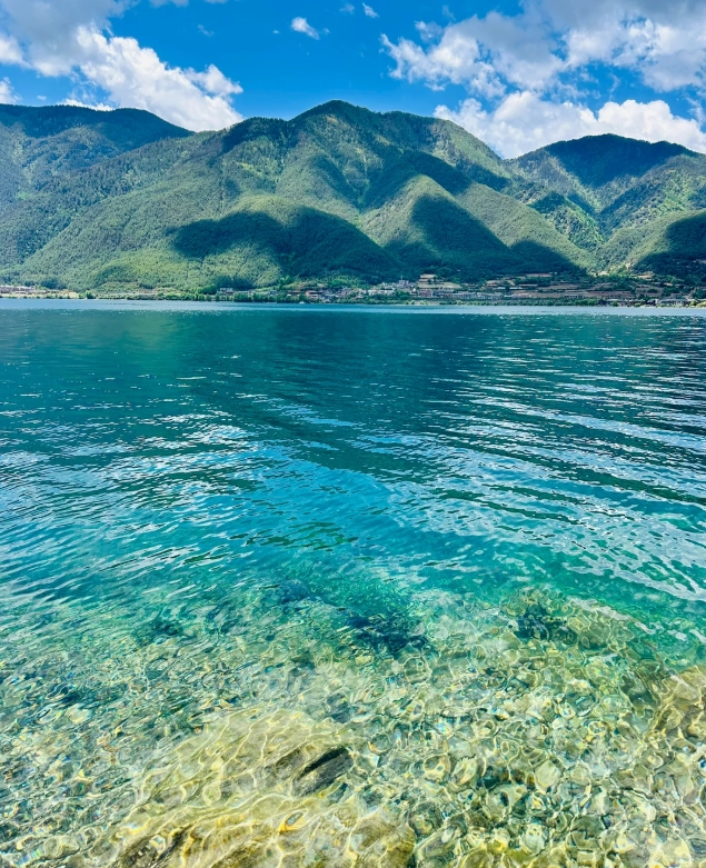 Lugu Lake Photography Spots: Top Locations & Pro Tips