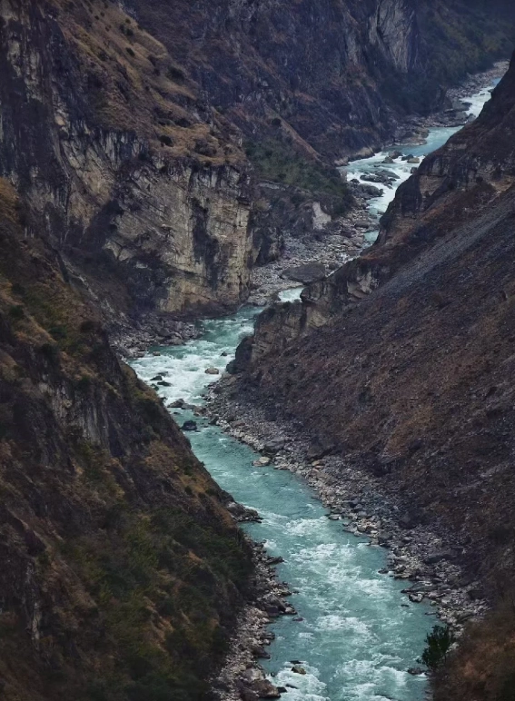 How to Visit Tiger Leaping Gorge: Avoid the Tourist Traps with a Local Guide