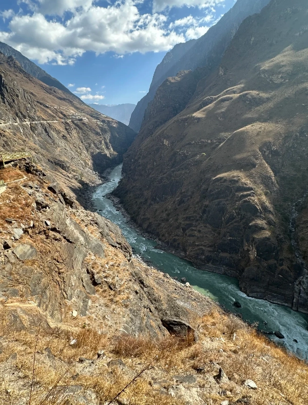 Tiger Leaping Gorge sunrise spot