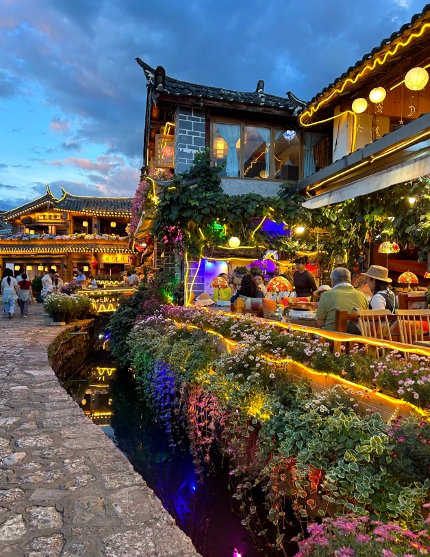 how to get to Lijiang Old Town how to get to Lijiang Old Town