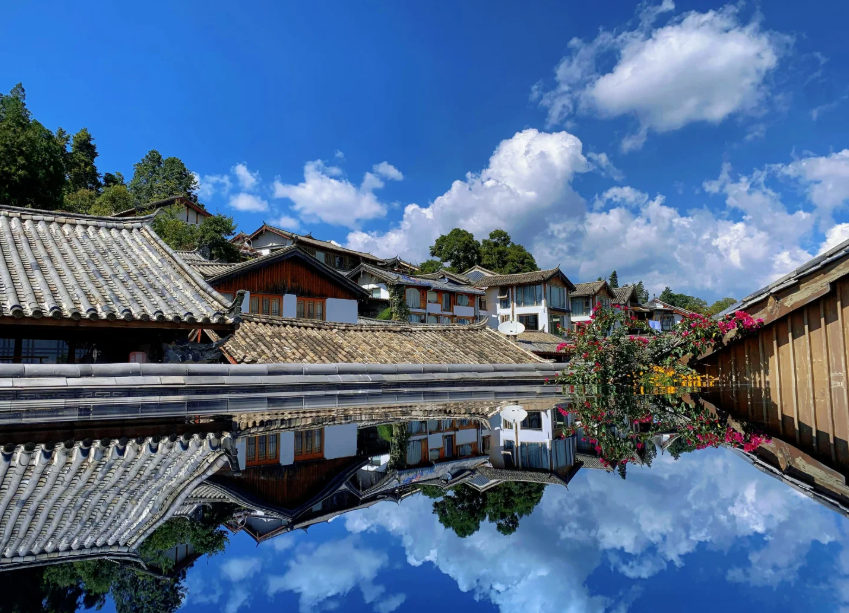 How to visit Old Town of Lijiang: Avoid crowds & save money