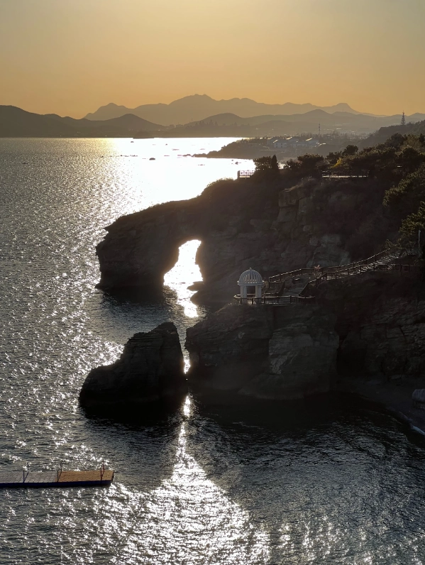 best time to visit Golden Pebble Beach