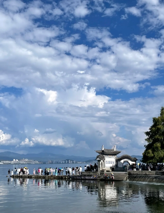 Erhai Lake best time