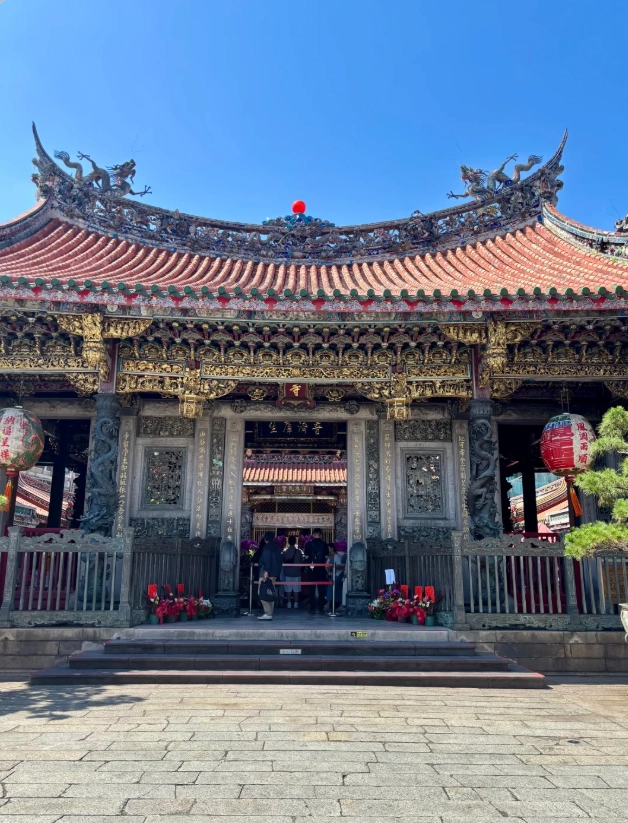 how to visit Longshan Temple how to visit Longshan Temple