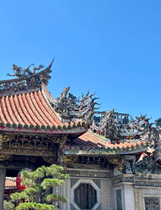 Photo of Longshan Temple: Longshan Temple history