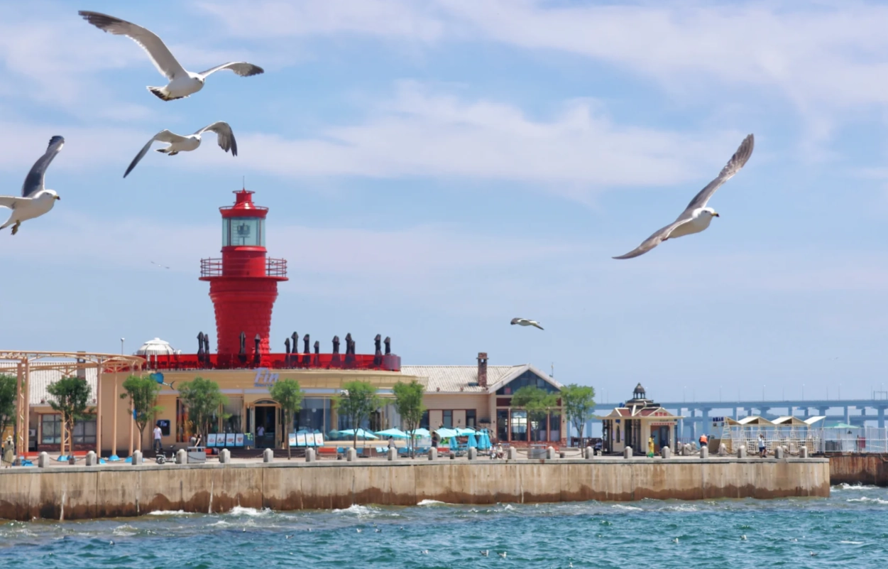 How Long to Spend at Binhai Road: 3-Hour Walk or Full Day?