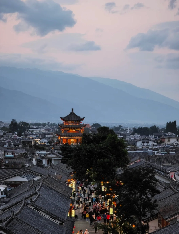 Dali Ancient City guided tour: Insider tips to avoid crowds & ticket traps