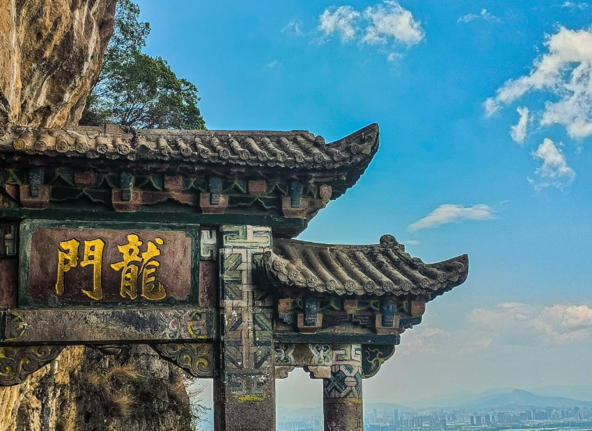Western Hills Guided Tour: Skip Queues, See Real Beijing
