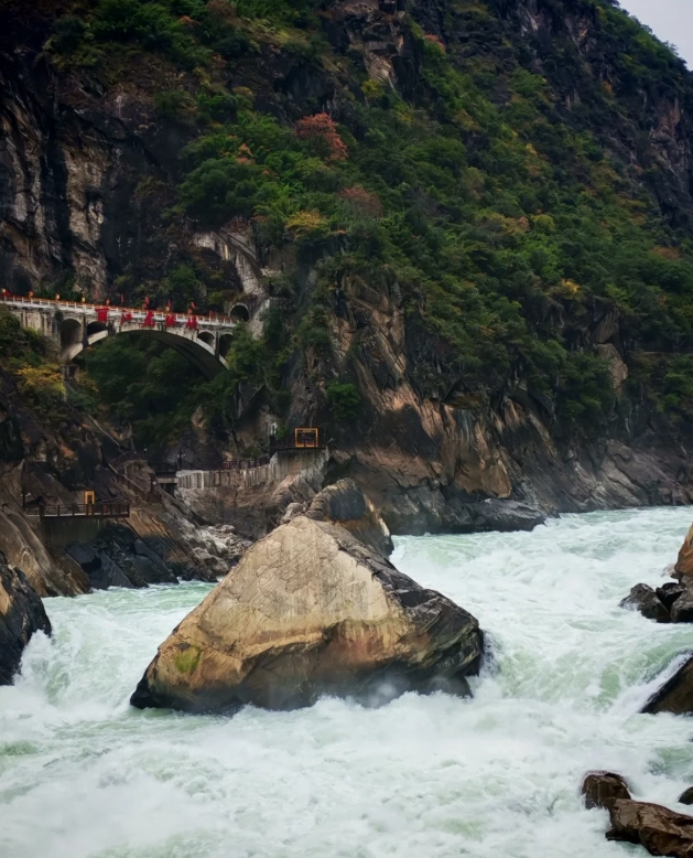 Tiger Leaping Gorge one day vs two days Tiger Leaping Gorge one day vs two days