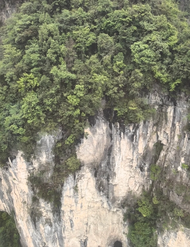 avoid Tianmen Mountain crowds avoid Tianmen Mountain crowds