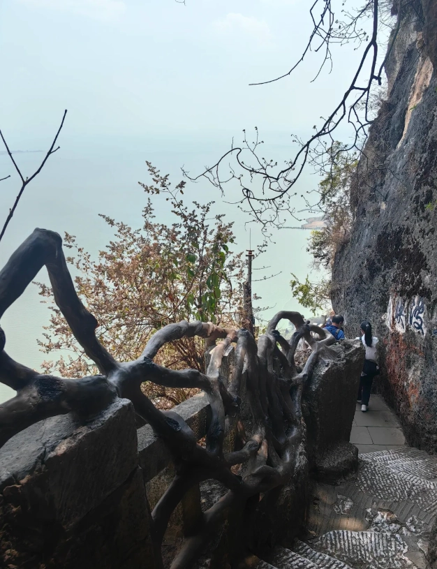 Western Hills Dragon Gate route