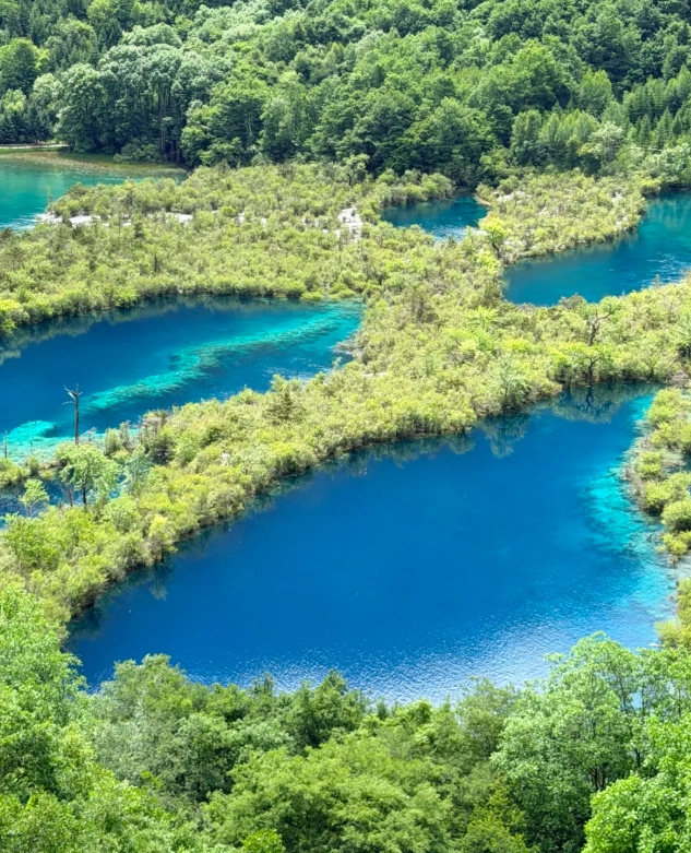Jiuzhaigou travel guide
