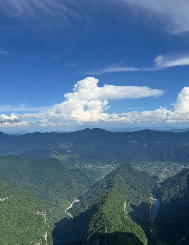 Tianmen Mountain glass skywalk Tianmen Mountain glass skywalk