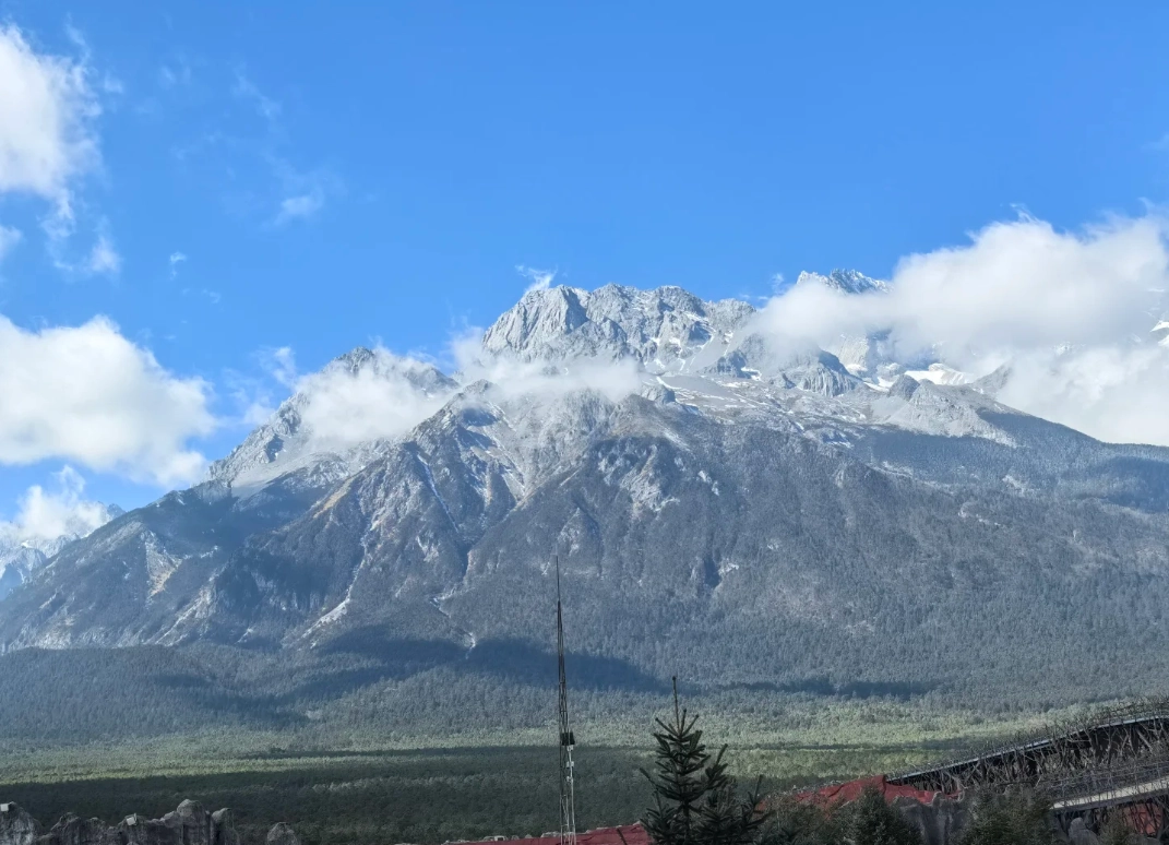 best time to visit Yulong Snow Mountain