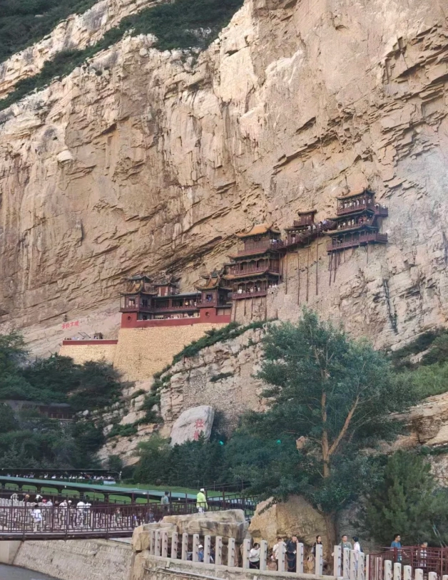 best time to photograph Hanging Temple best time to photograph Hanging Temple