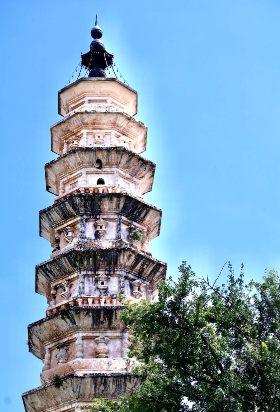 how to visit Three Pagodas
