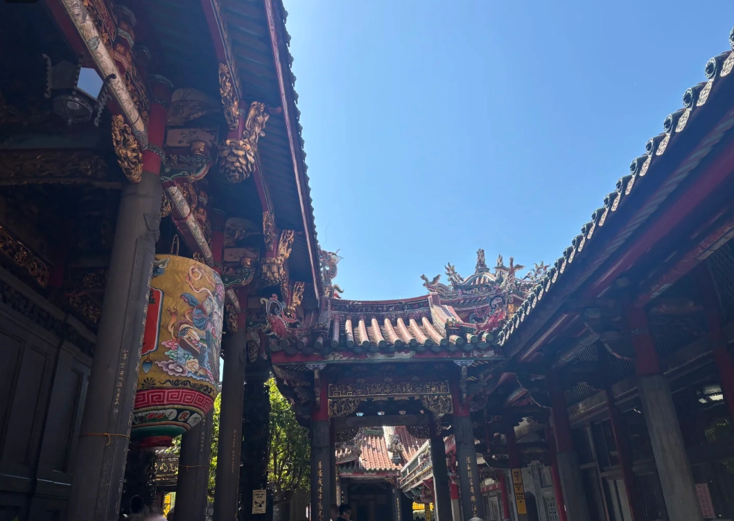 Longshan Temple night market