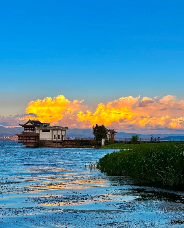 best time to photograph Erhai Lake best time to photograph Erhai Lake