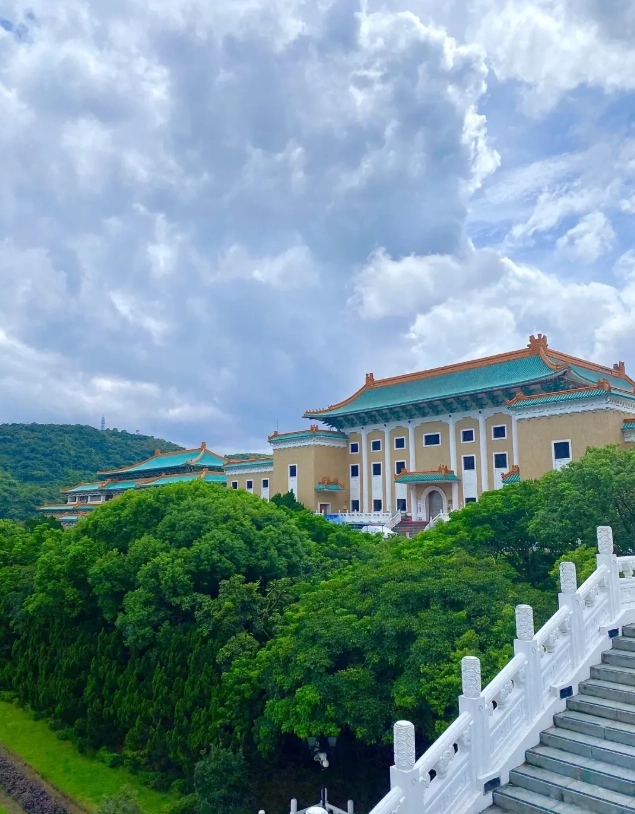 National Palace Museum: Beat Crowds, See Jadeite Cabbage