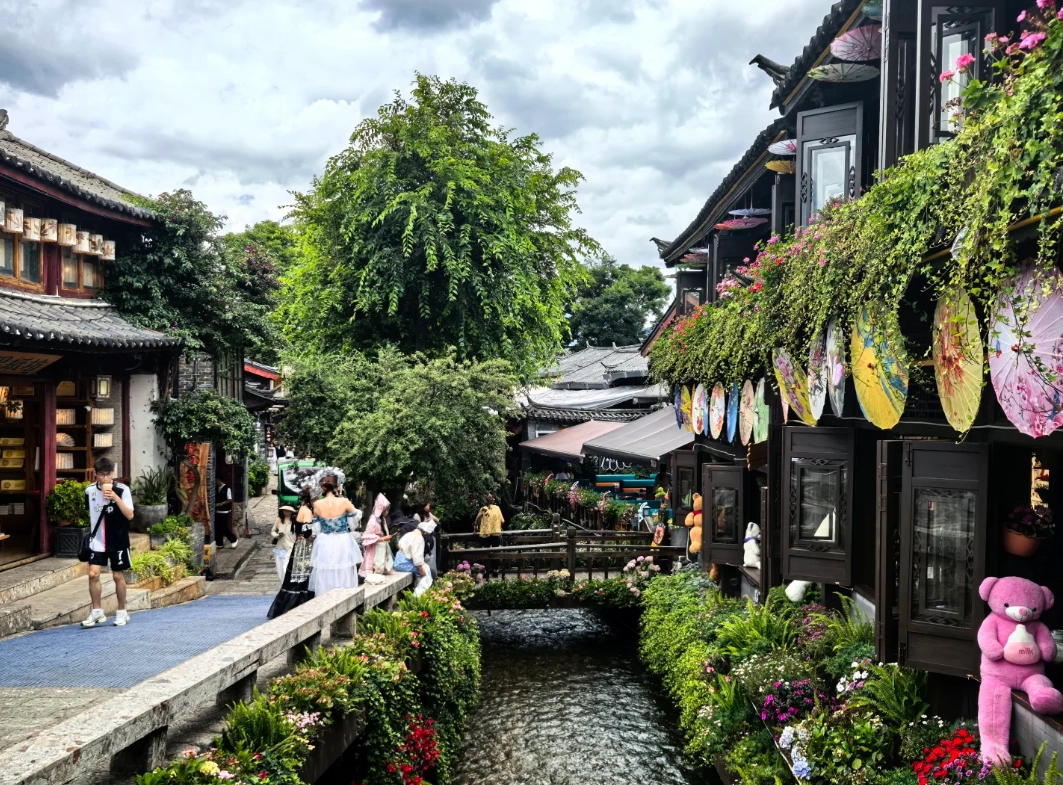 best time to visit lijiang old town best time to visit lijiang old town