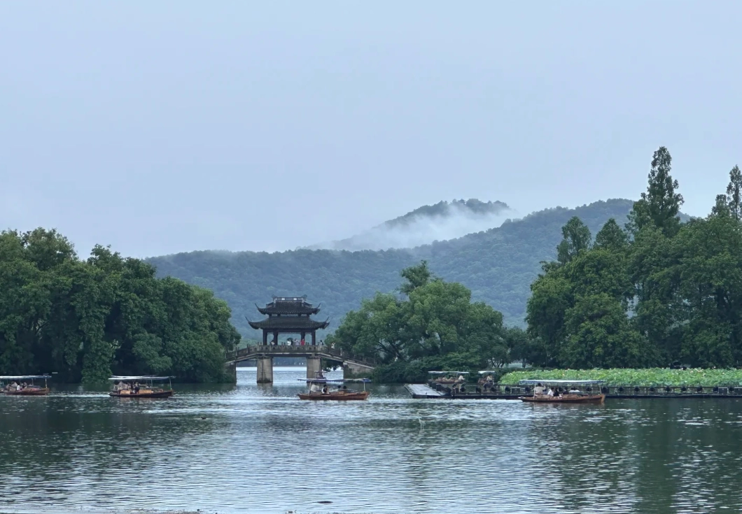West Lake attractions