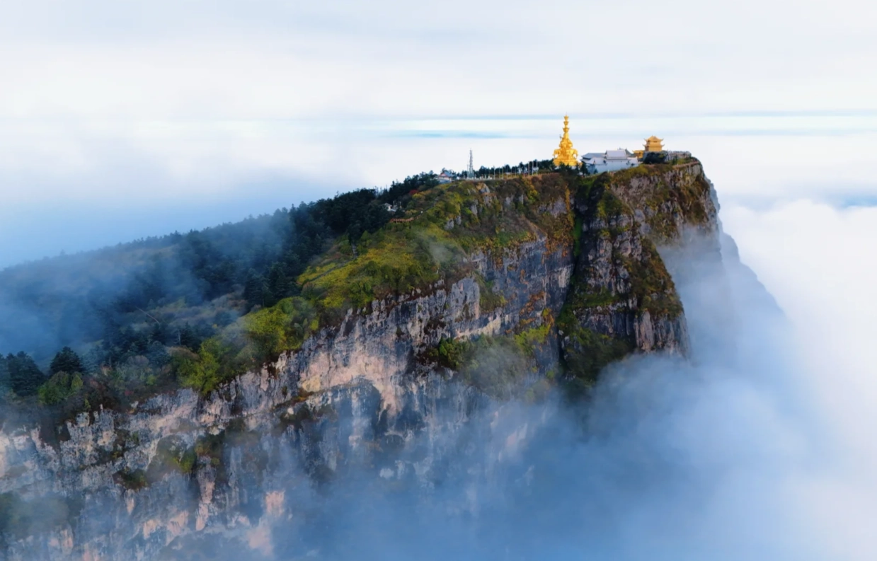 Leshan Giant Buddha alone Leshan Giant Buddha alone