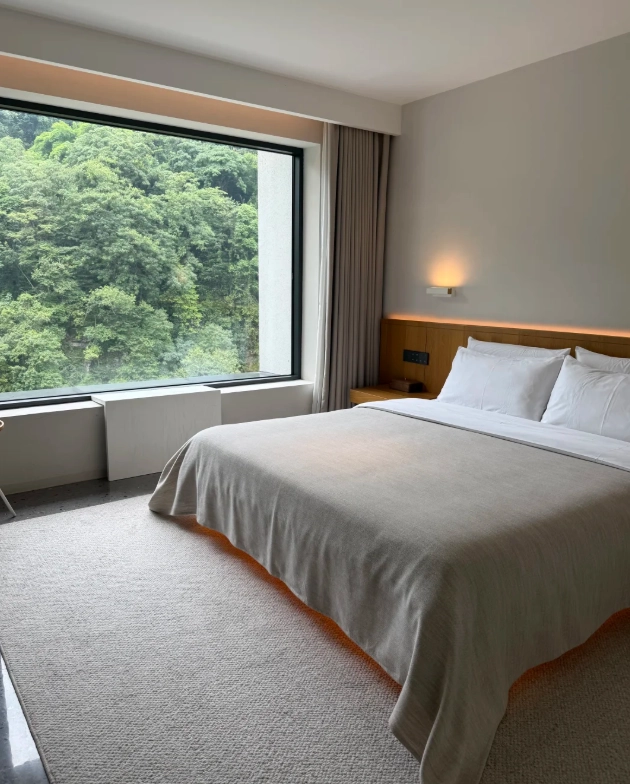 mount emei accommodation