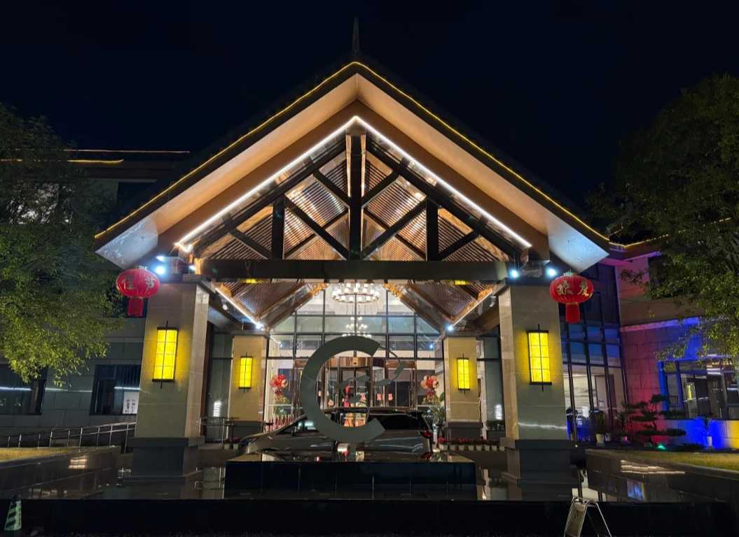 mount emei hotels