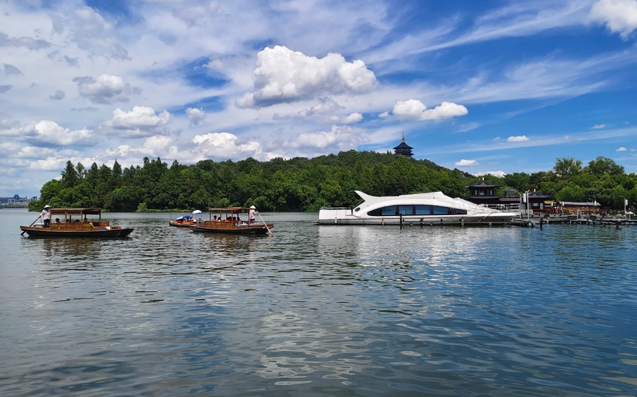 West Lake travel tips