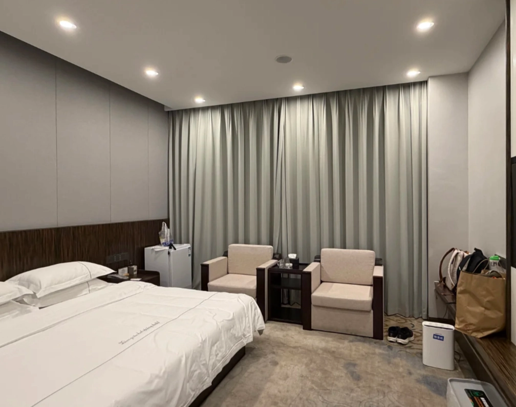 best place to stay mount emei