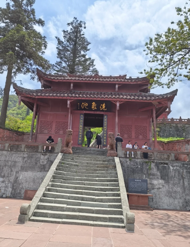 Mount Emei travel guide