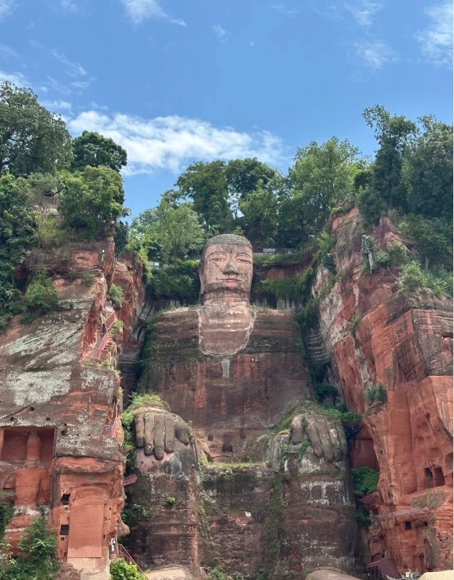 Leshan Giant Buddha layover Leshan Giant Buddha layover