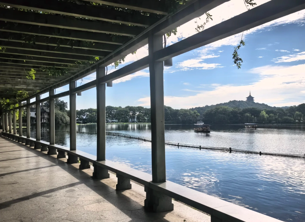 Hangzhou tour guide