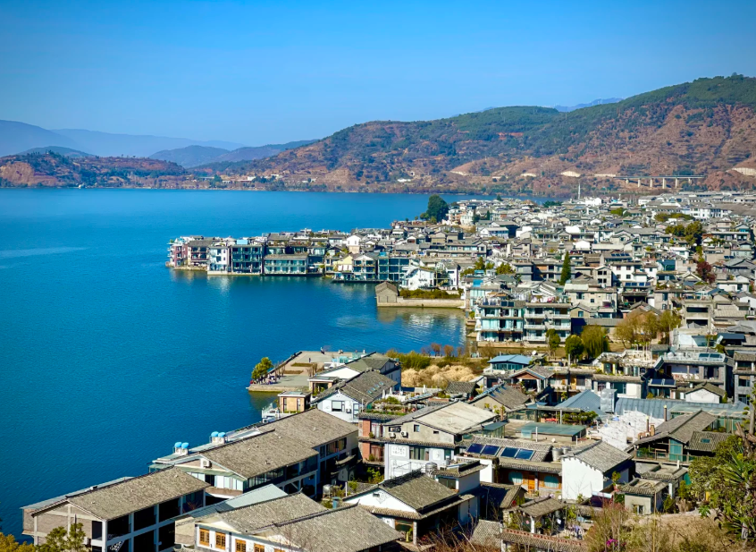 How Long to Spend at Shuanglang Ancient Town: A Local Guide