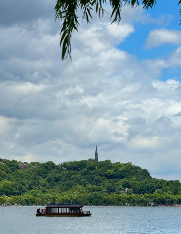 best time to visit West Lake
