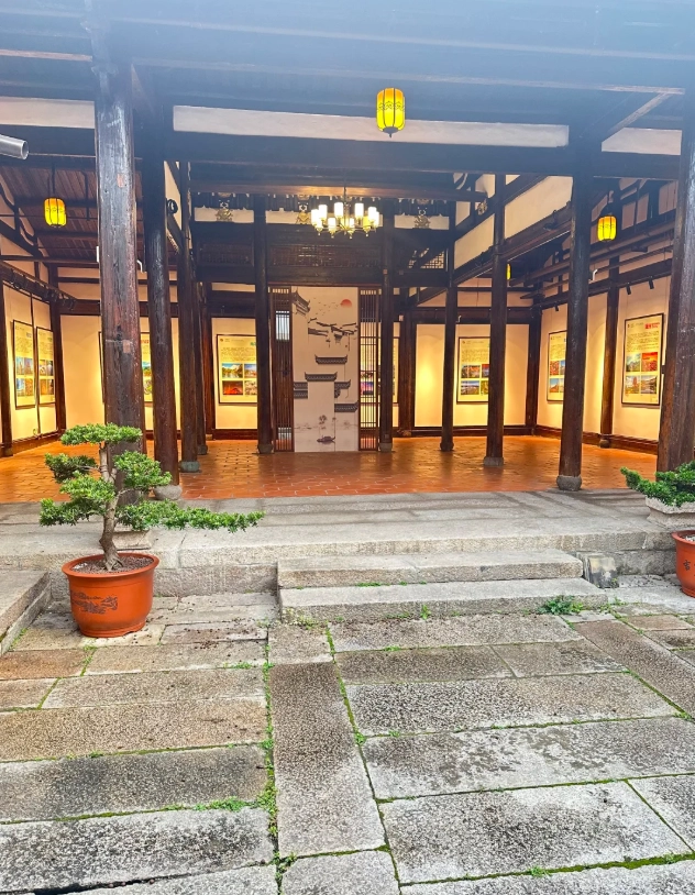 Dongjiekou station exit