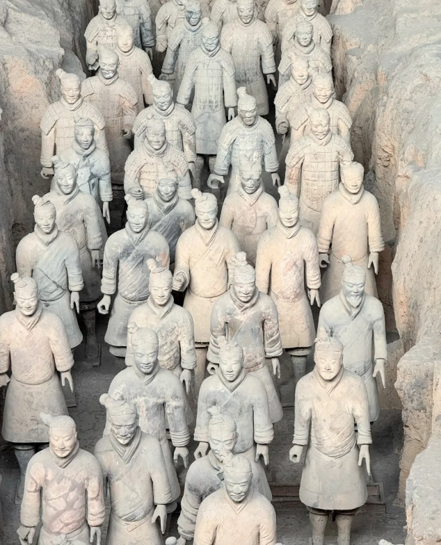terracotta warriors crowds