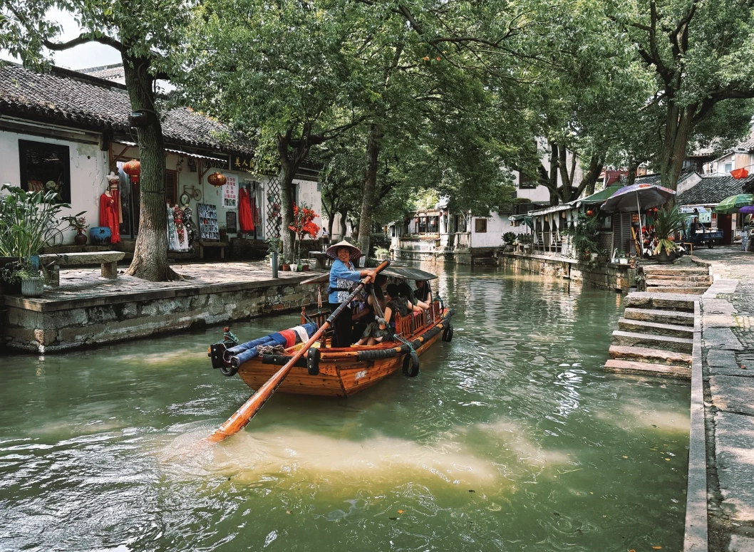 Tongli Water Town Day Trip: Avoid Crowds & Hidden Gems from a Local Guide