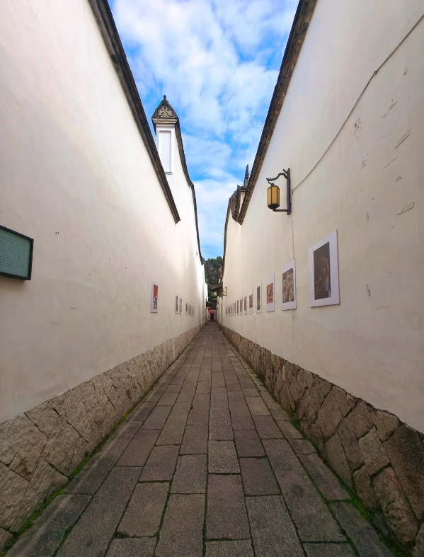 Three Lanes and Seven Alleys walking route Three Lanes and Seven Alleys walking route