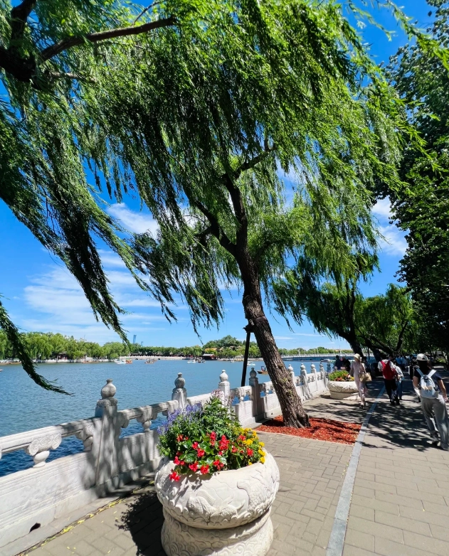 Beihai Park attractions Beihai Park attractions