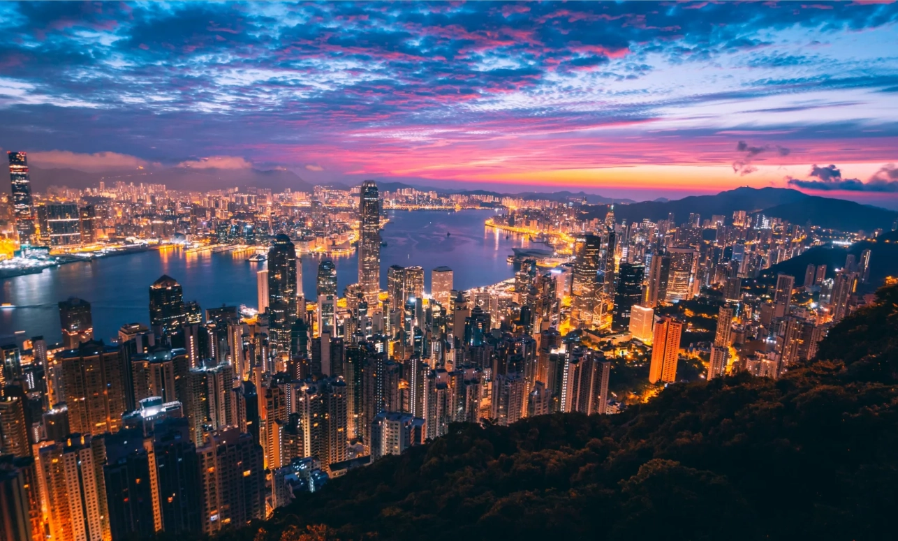 Victoria Peak English Guide: Insider Tips for First-Time Visitors
