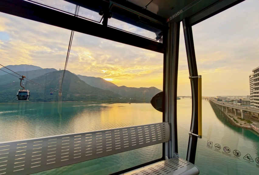 crystal cabin Ngong Ping 360 price crystal cabin Ngong Ping 360 price