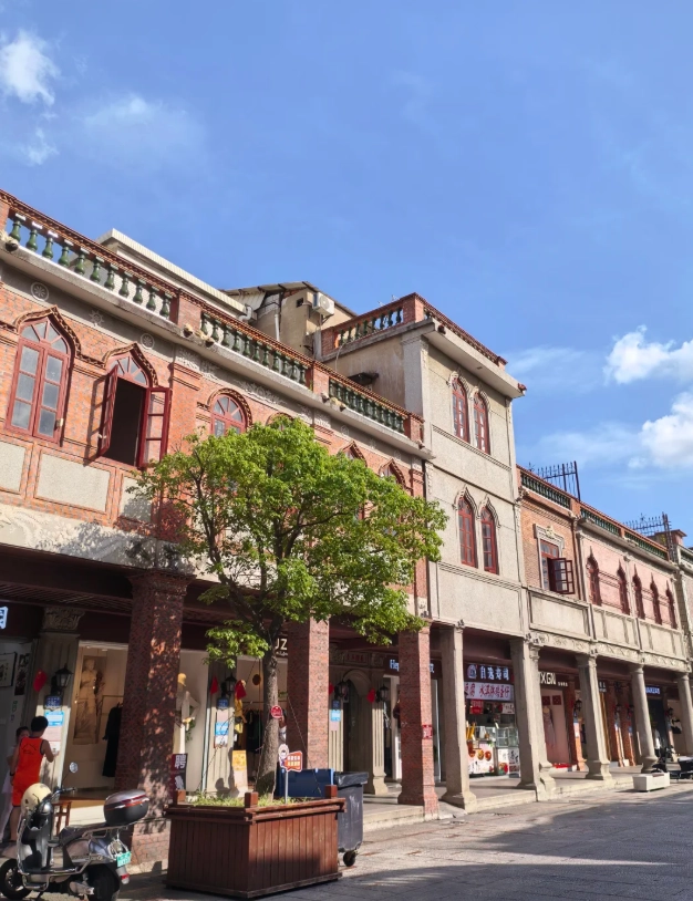 Zhongshan Road shopping time